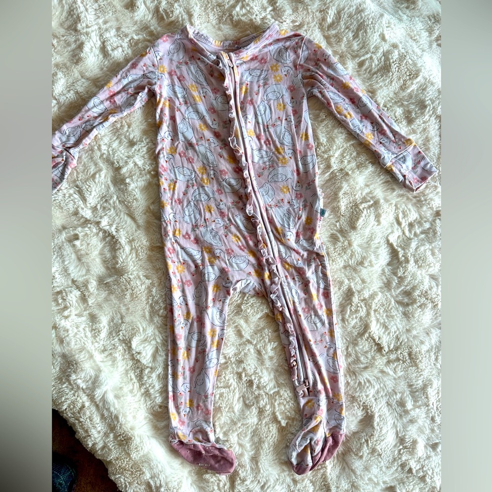 Posh peanut gelsey footed sleeper 12-18 months